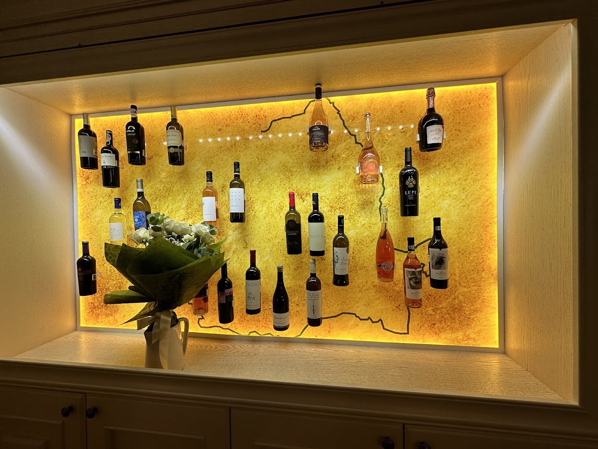 Restaurant Savarin Bacău - foto 4