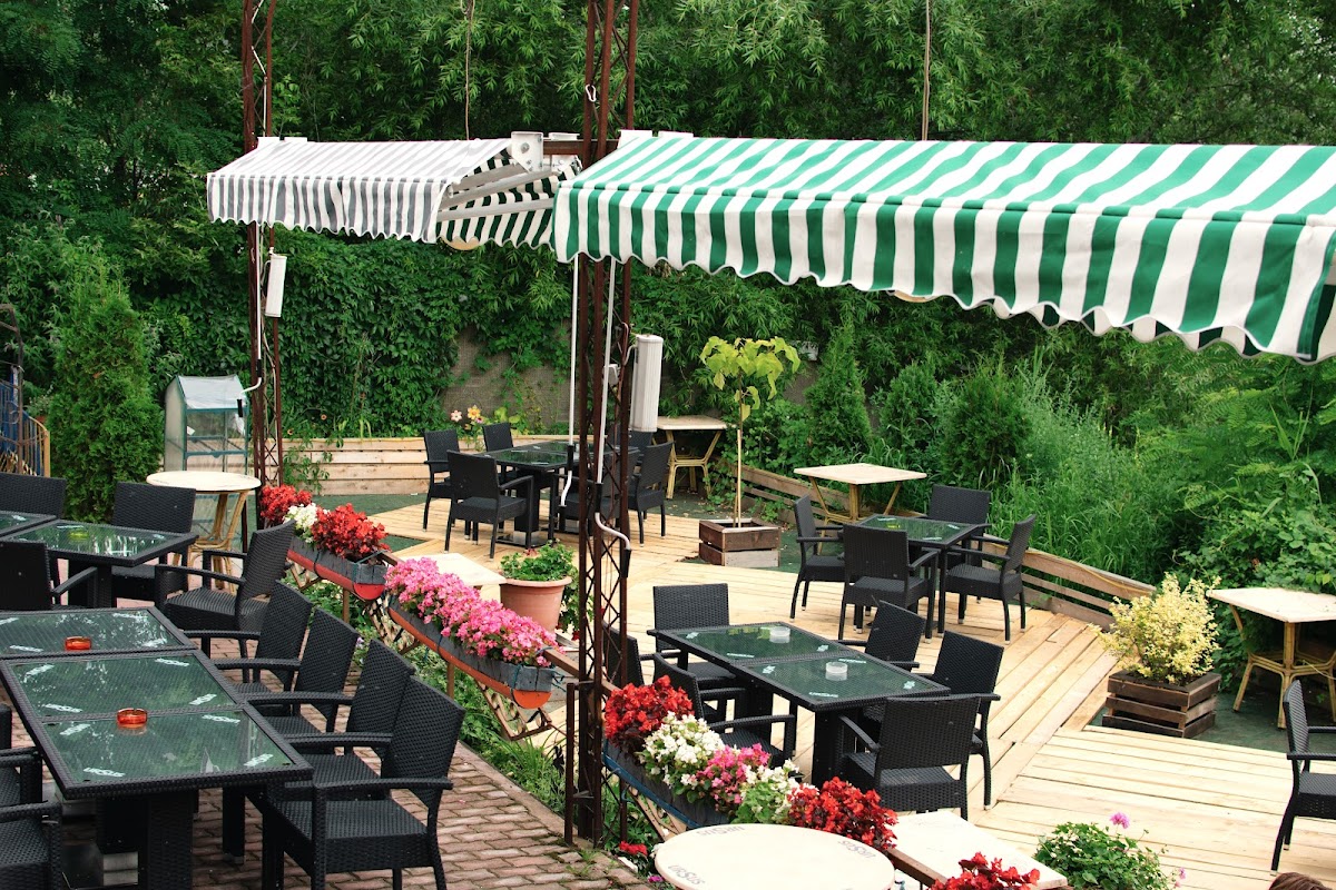 Restaurant Zahana, Piteşti