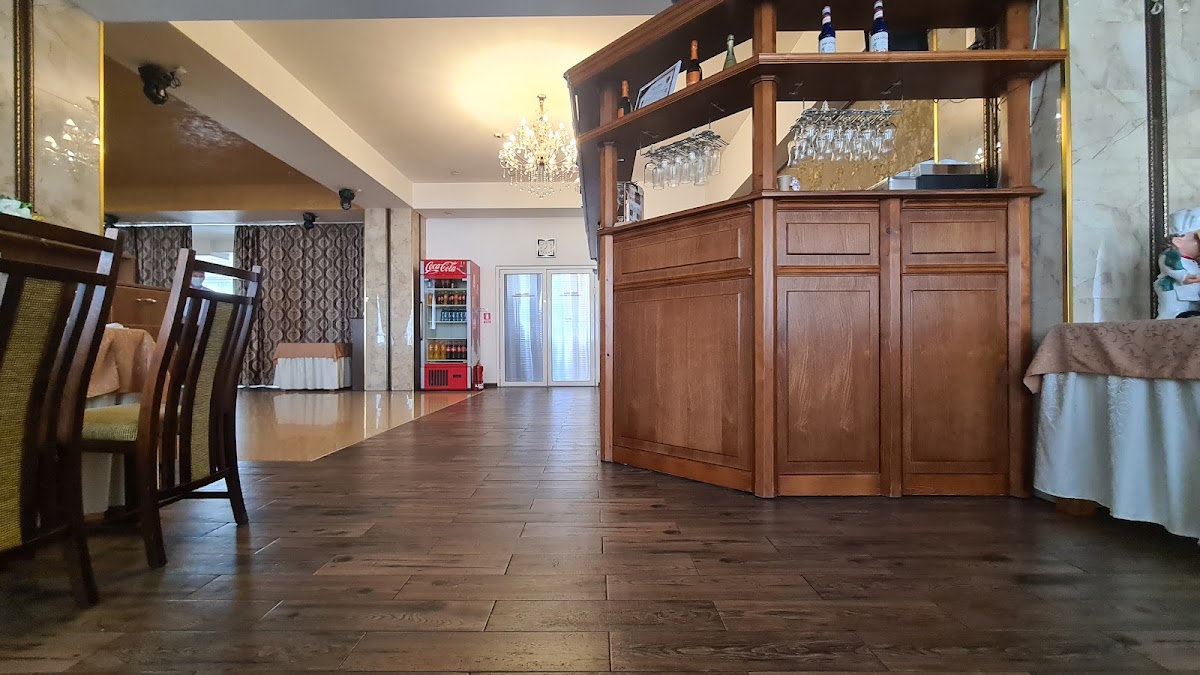 Restaurantul Club Mioveni - foto 3