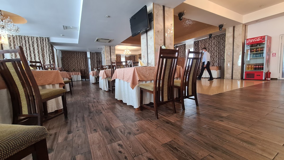 Restaurantul Club Mioveni - foto 4