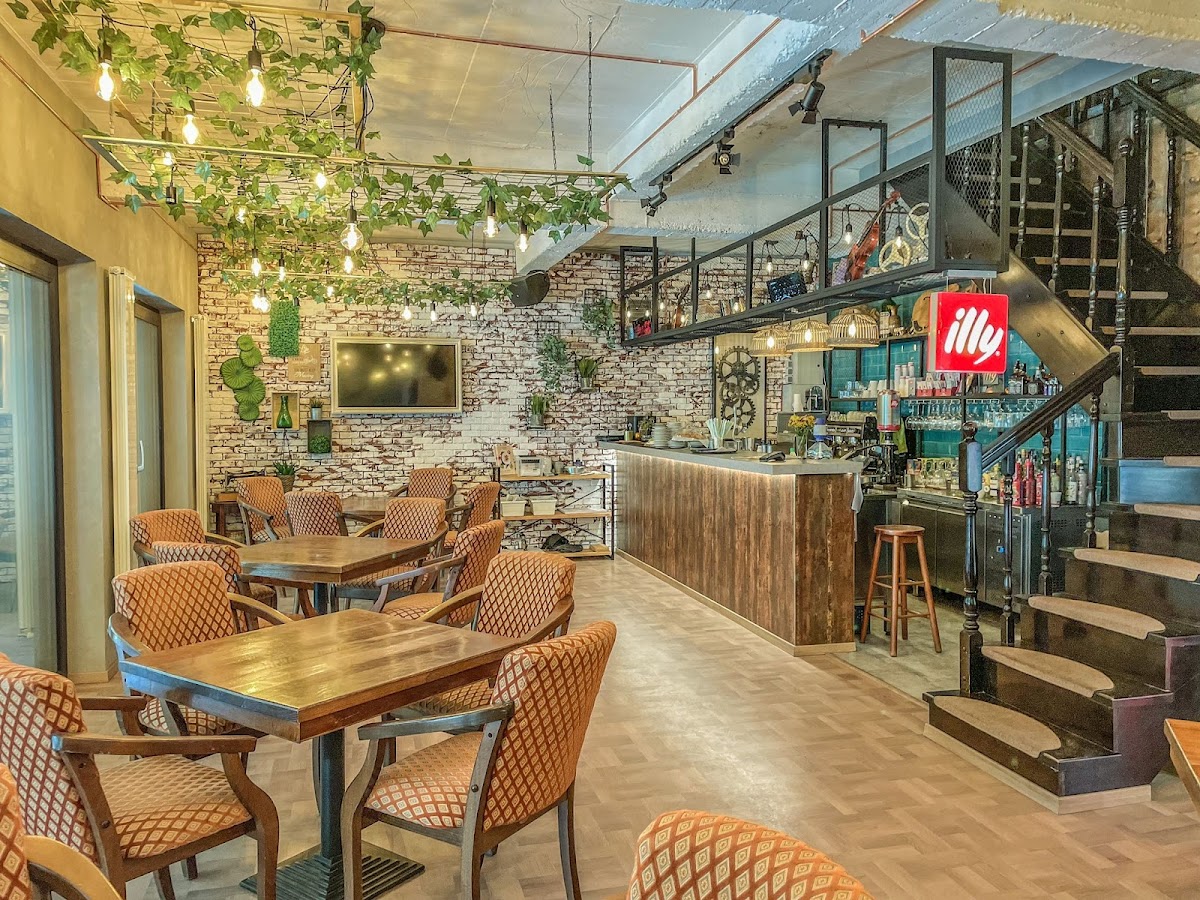 餐厅 "Wenge Bistro" Botoșani - foto 5