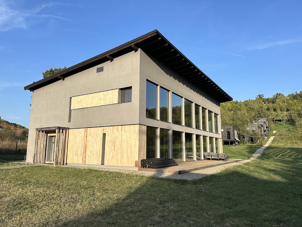 Ria Retreat, Viforâta