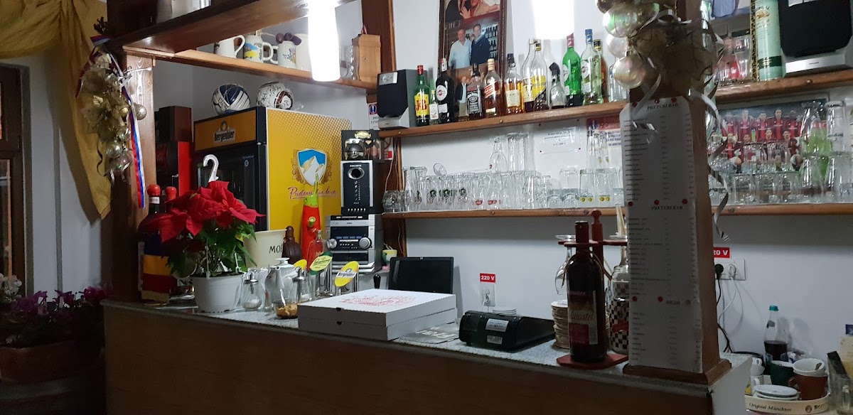 Ristorante Pizzeria La Sophia, Variaş