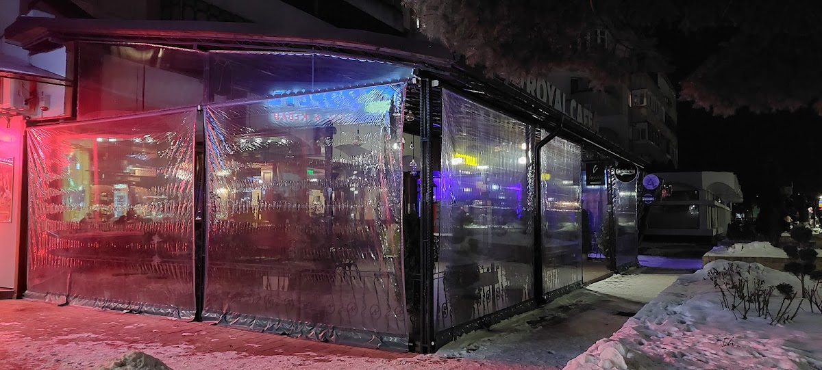 Royal Cafe, Fălticeni