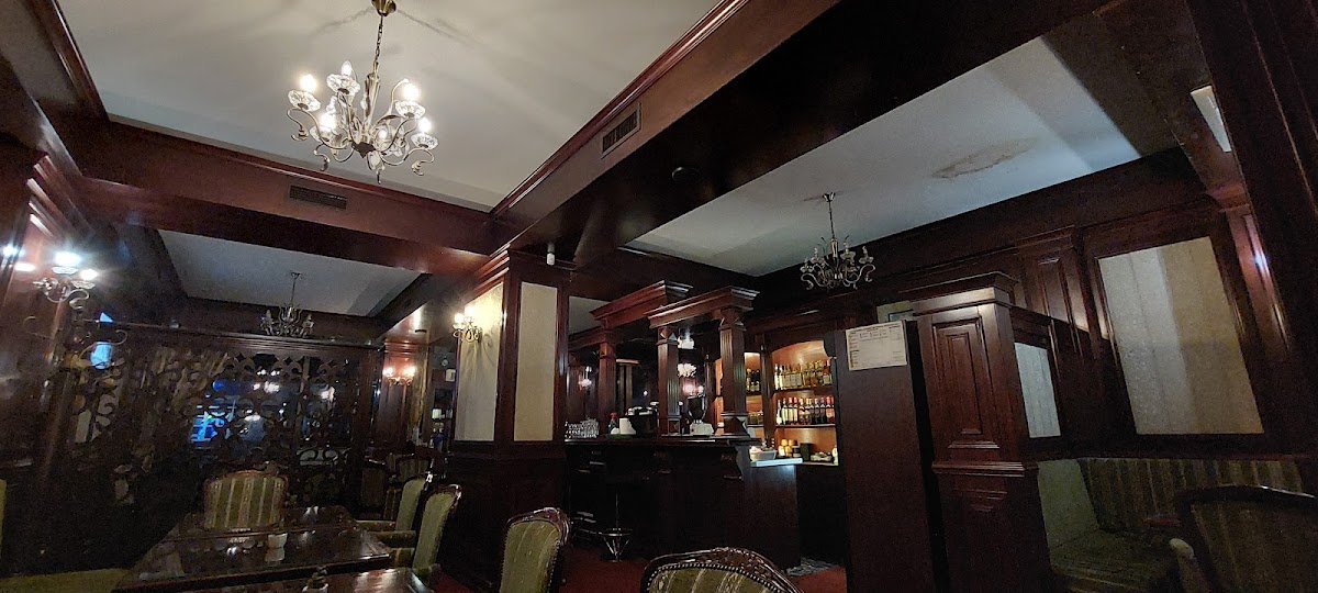 Royal Cafe - foto 2