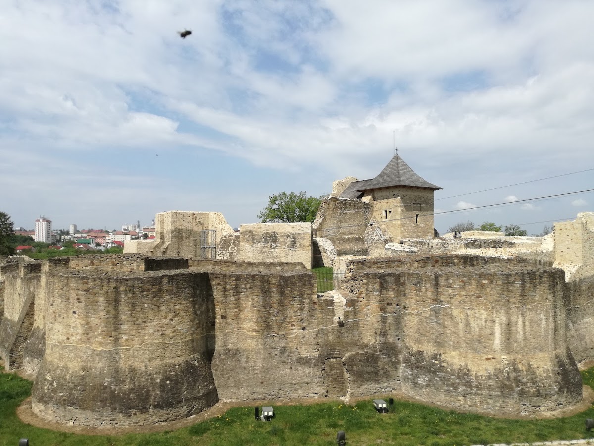 Ruinele cetații Șcheia - foto 5