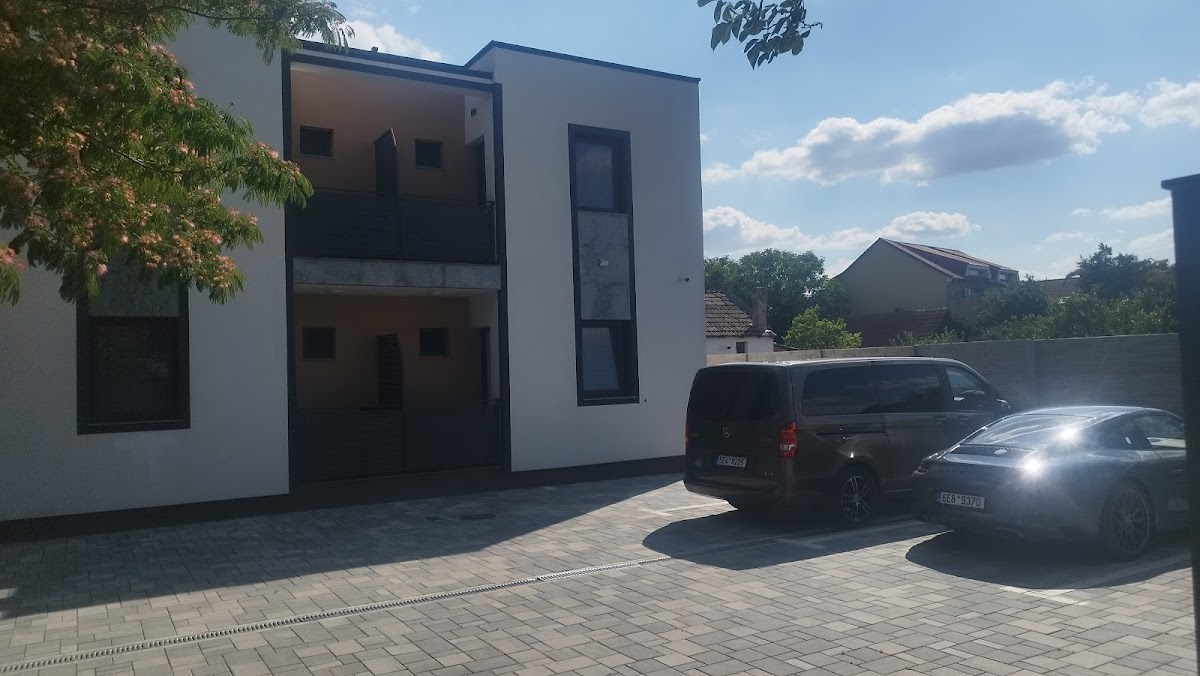 RV Premium Apartments
