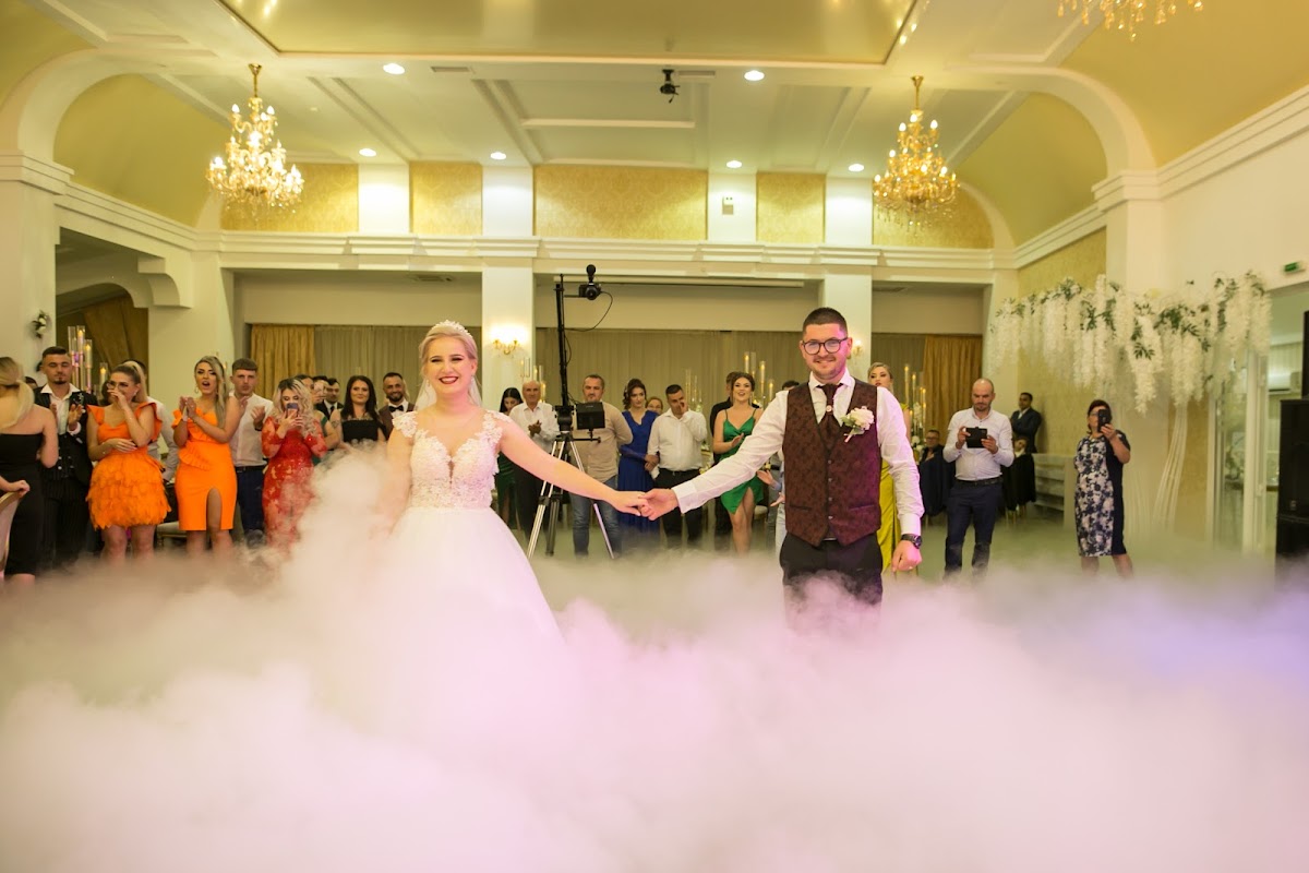 Saloanele Royal Bârlad - foto 2