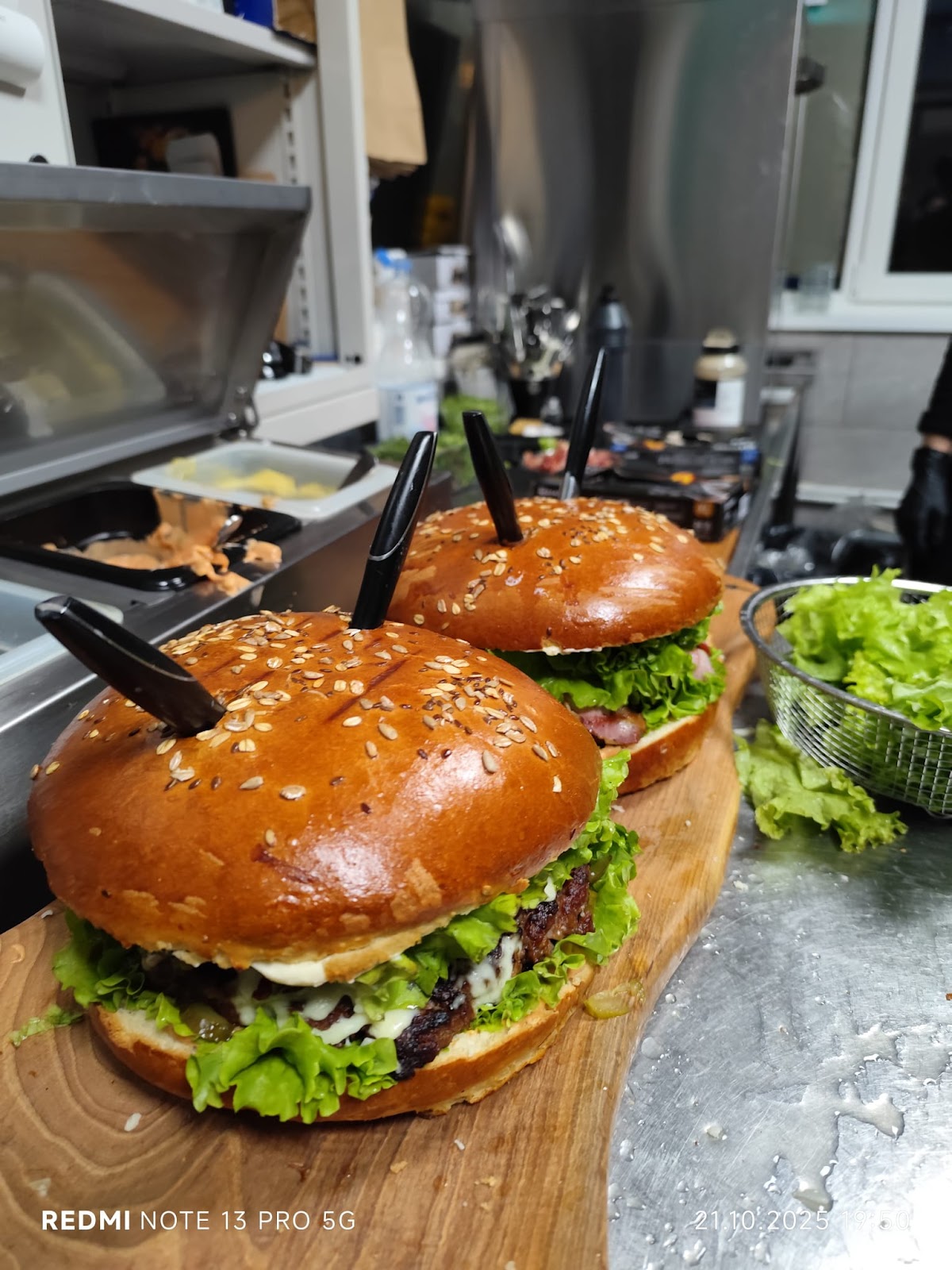 SALT by Moldavian Burger Suceava - foto 2