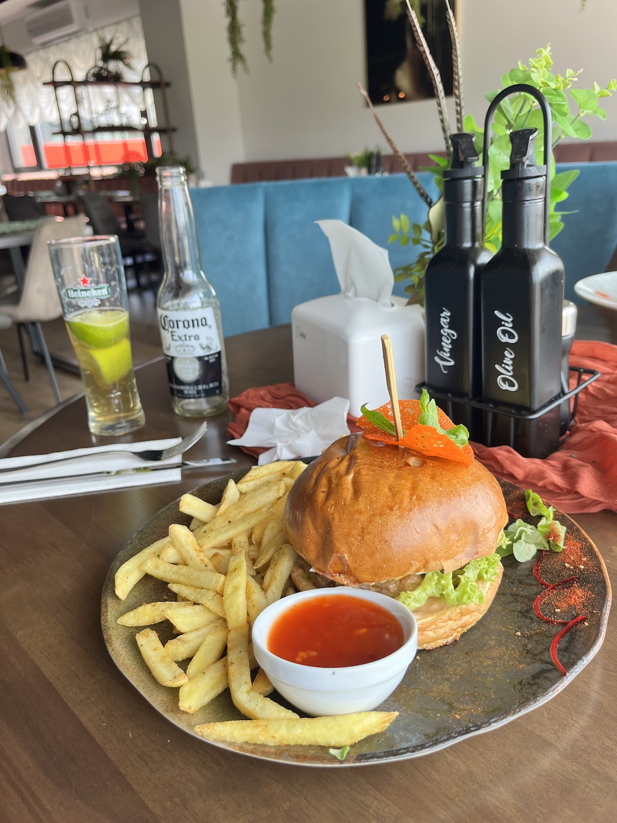 SALT by Moldavian Burger Suceava - foto 3