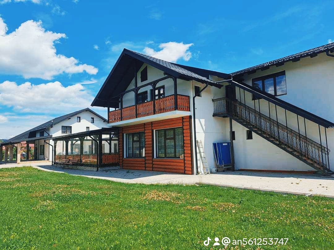 SC Rodica și Traian SRL - La Căsuța din livadă