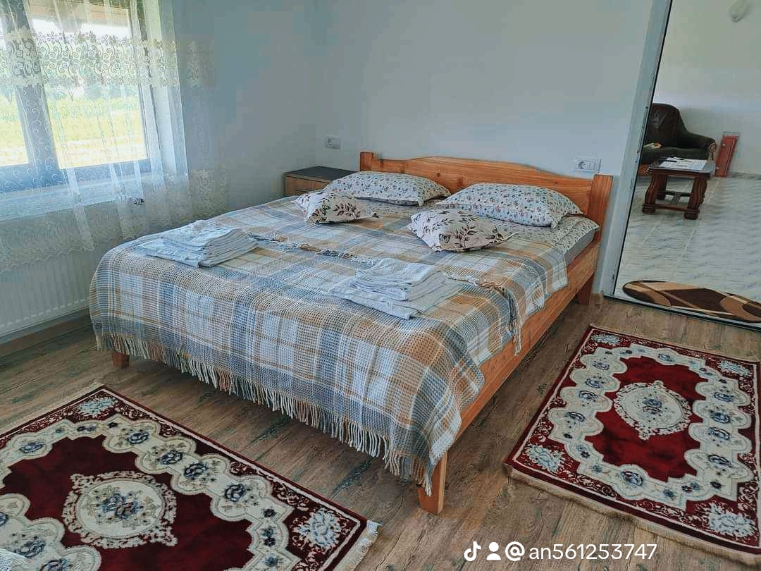 SC Rodica și Traian SRL - La Căsuța din livadă