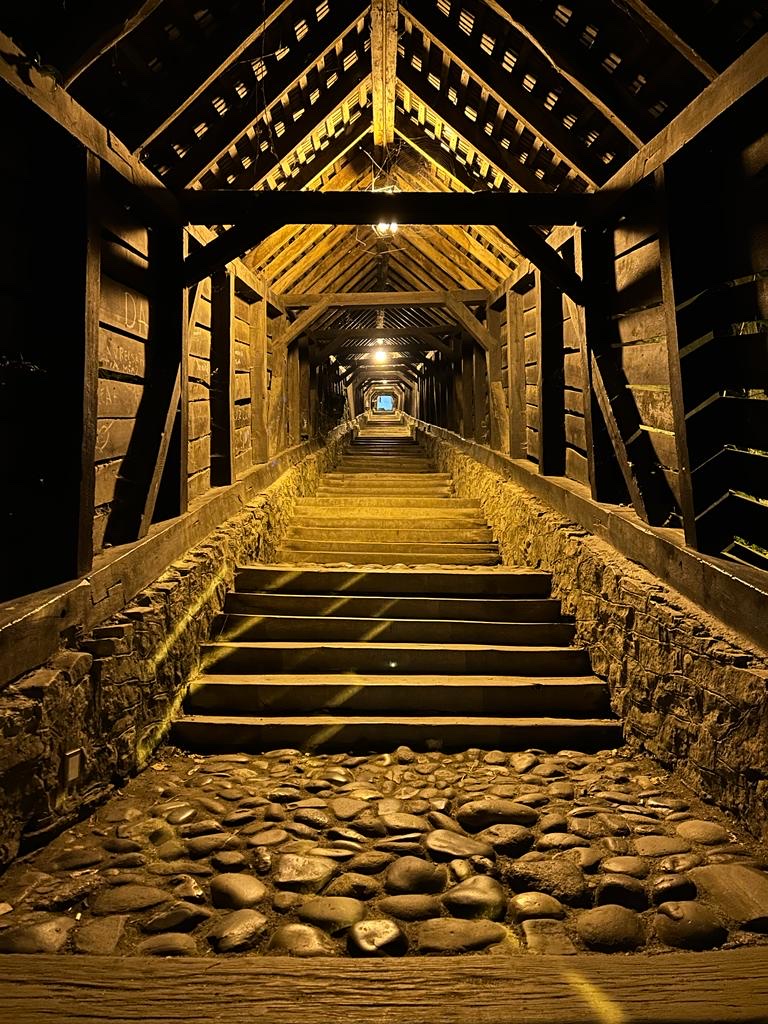 Fedett Lépcső - foto 2