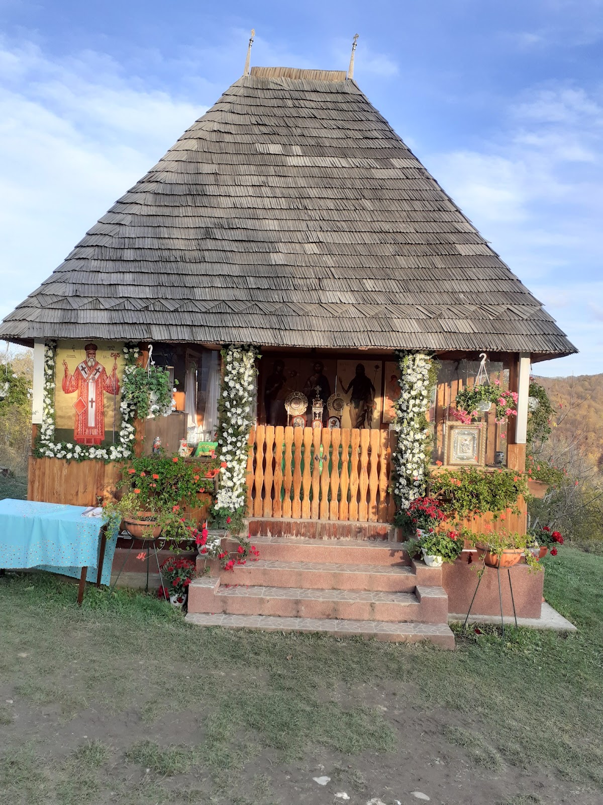 Schitul Brădetu - foto 3