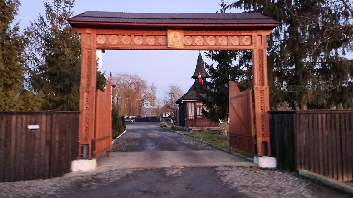 Schitul Dumbrăvioara - foto 2