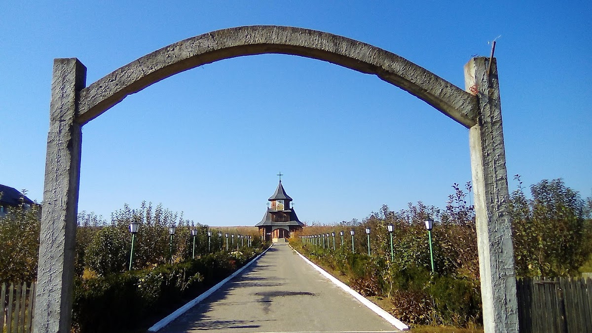 Schitul Pogorârea Sfântului Duh - foto 3