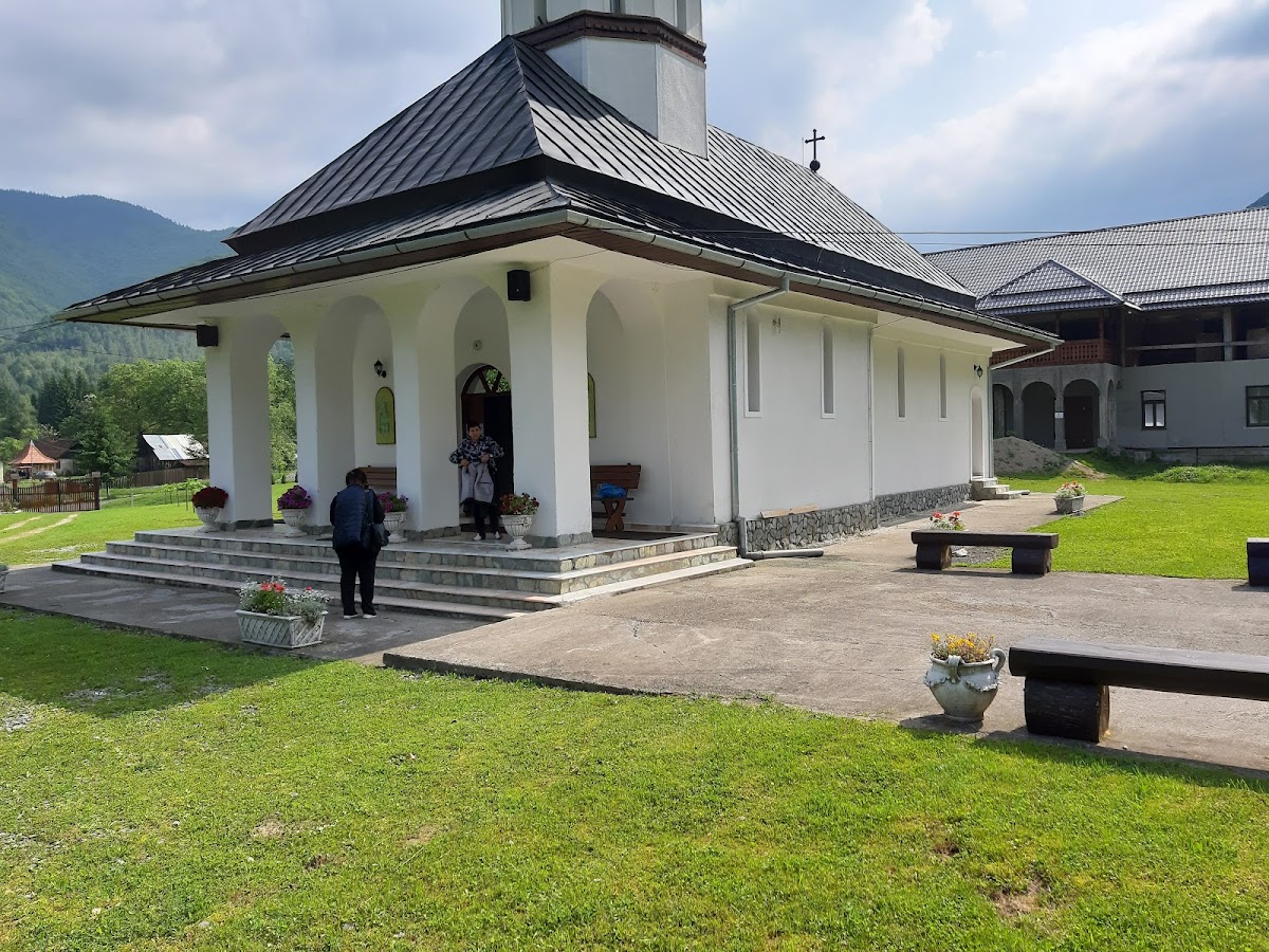 Schitul Poiana Mărului - foto 2