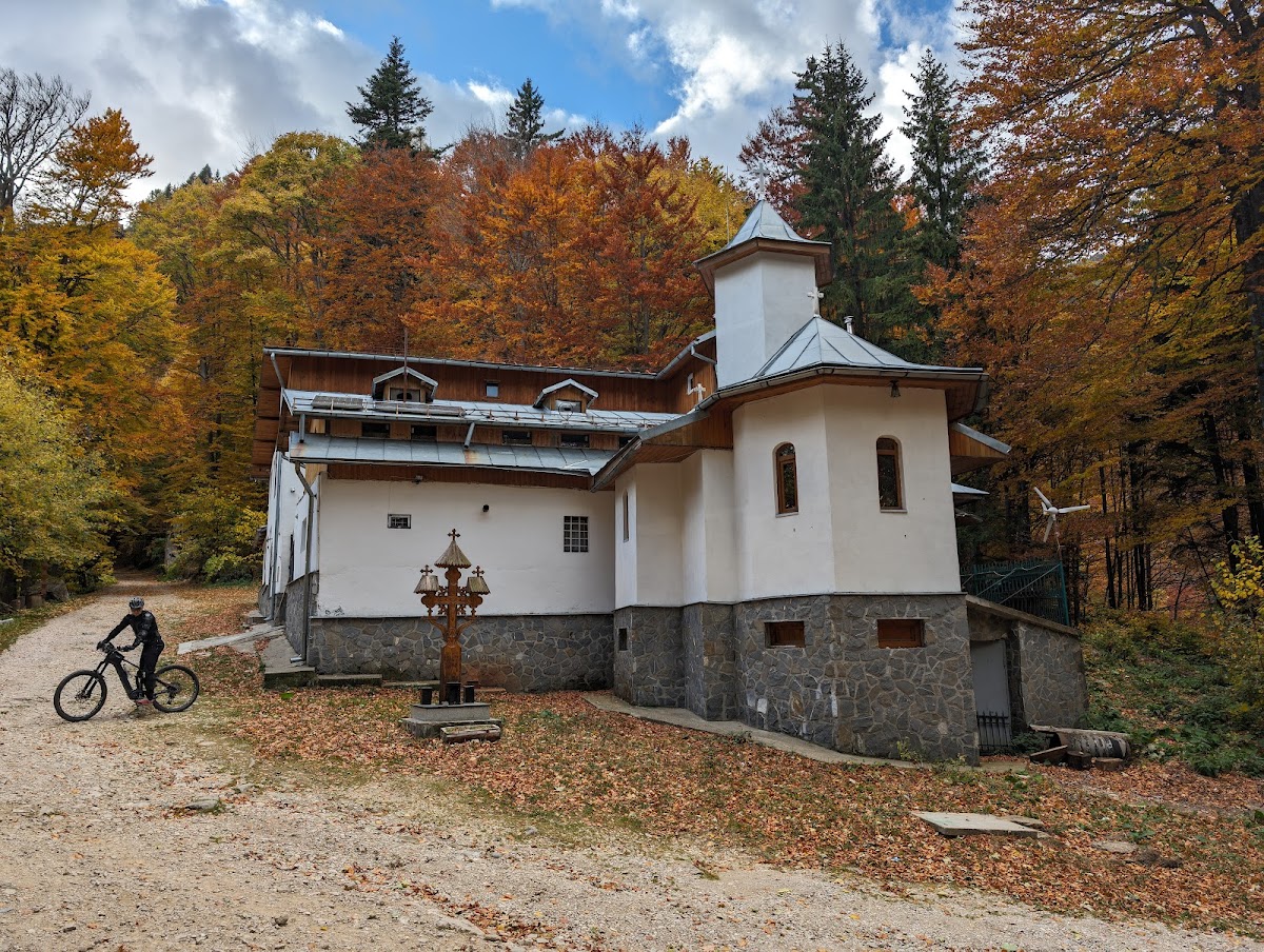 Schitul "Sfânta Ana"