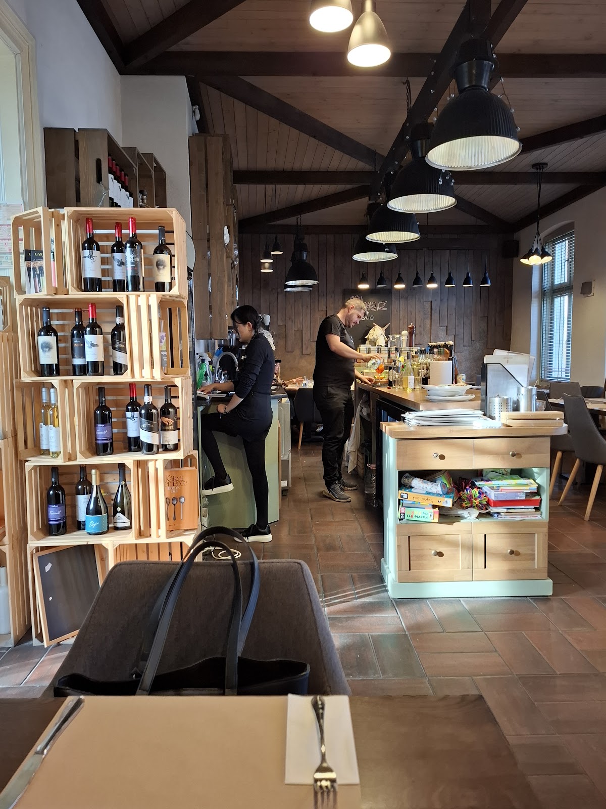 Schwarz Bistro - foto 5