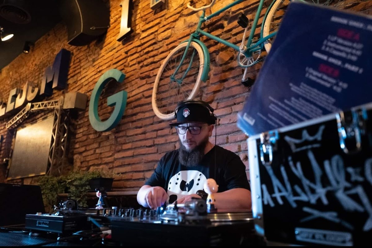 Shto College Bar - foto 3