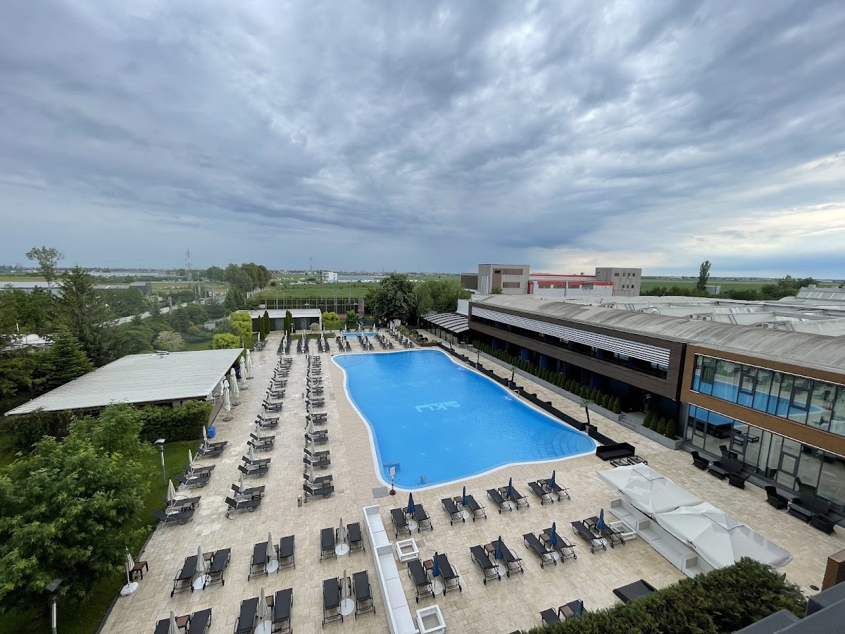 Sky Blue Hotel & Spa