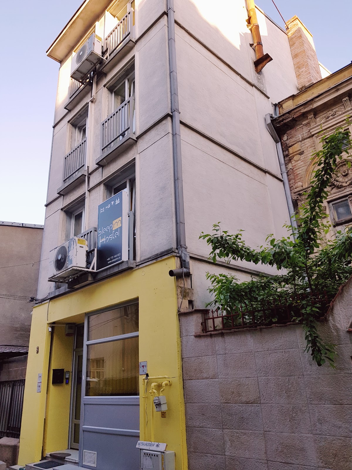 Sleep Inn Hostel