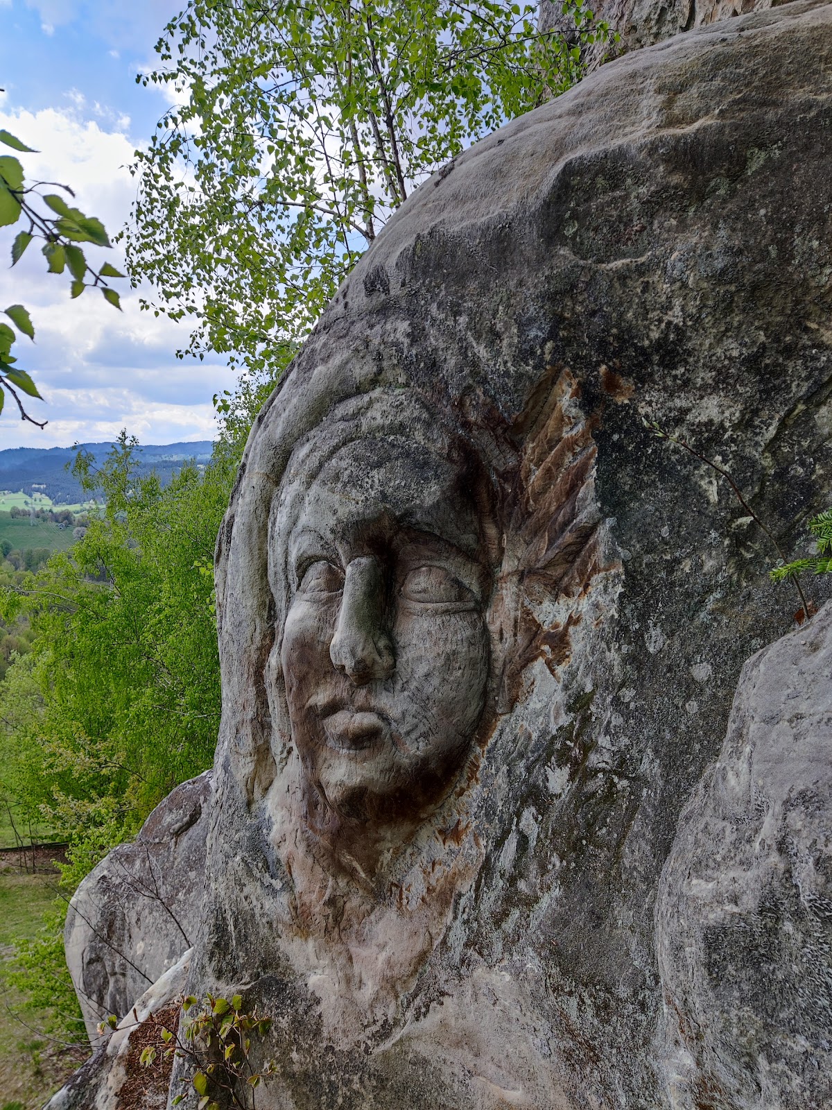 Stânca cu sculpturi - foto 3