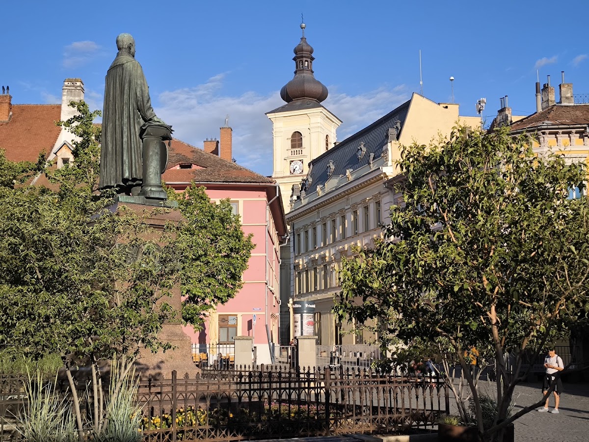 Statuia Episcopului Georg Daniel Teutsch