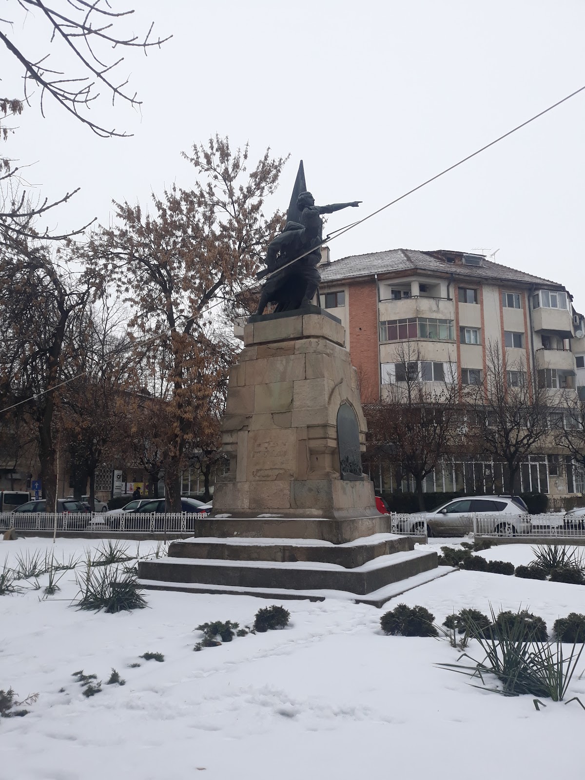 Statuia Independenței - Focșani - foto 4