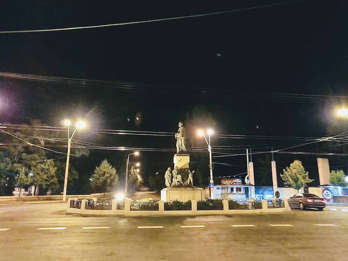 Estatua de Alexandru Ioan Cuza - foto 2