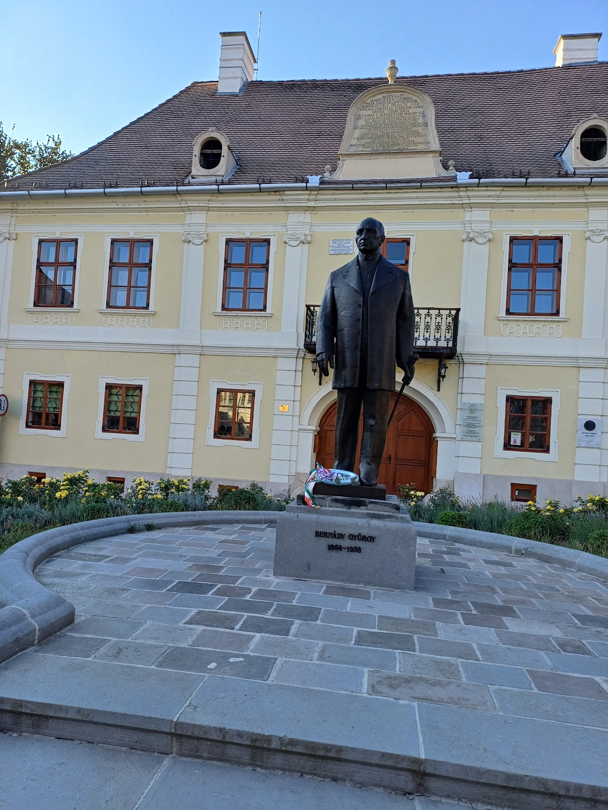 Estatua de Bernády György - foto 5