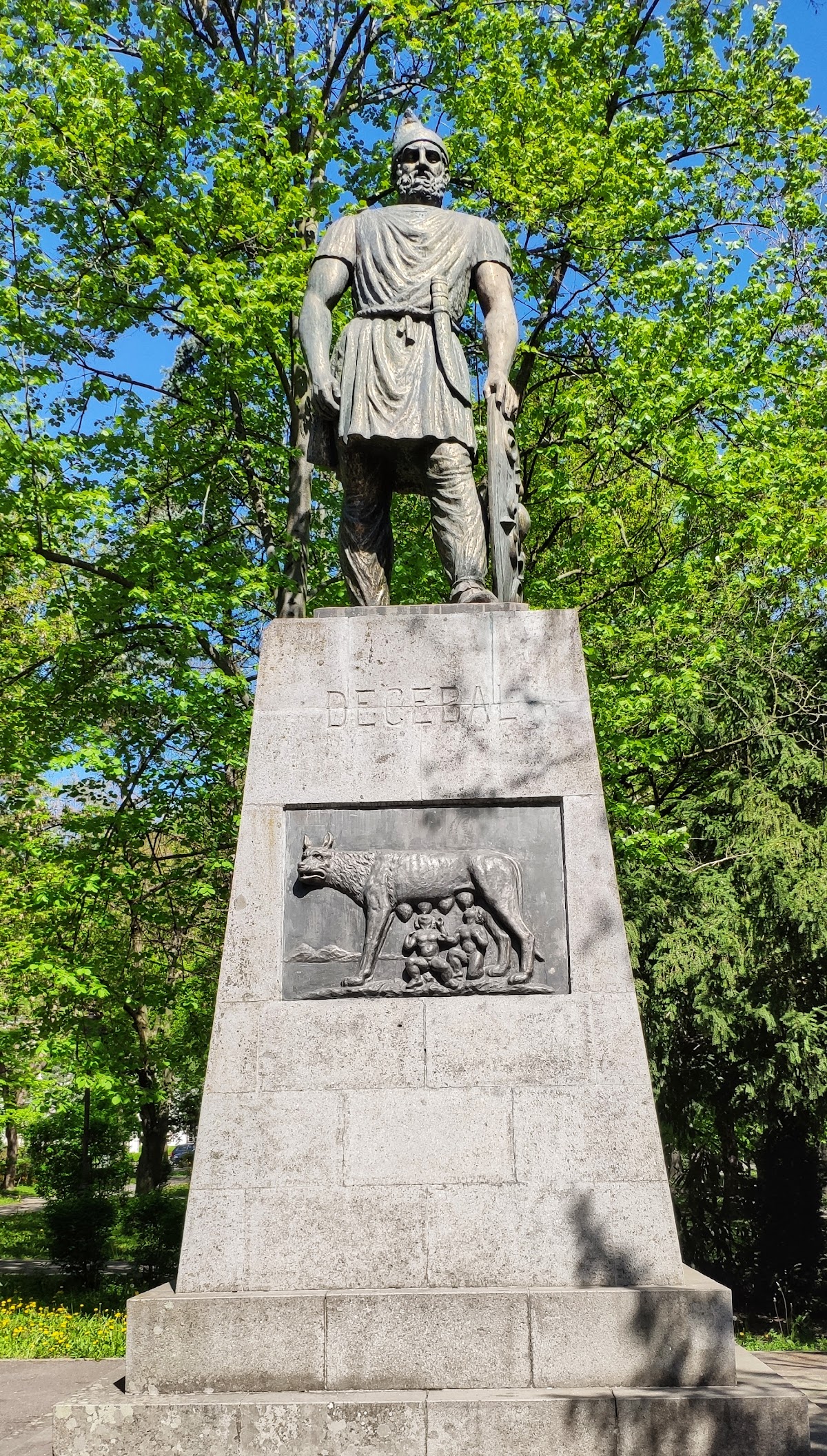 Statuia lui Decebal din Parcul Cetatii, Deva