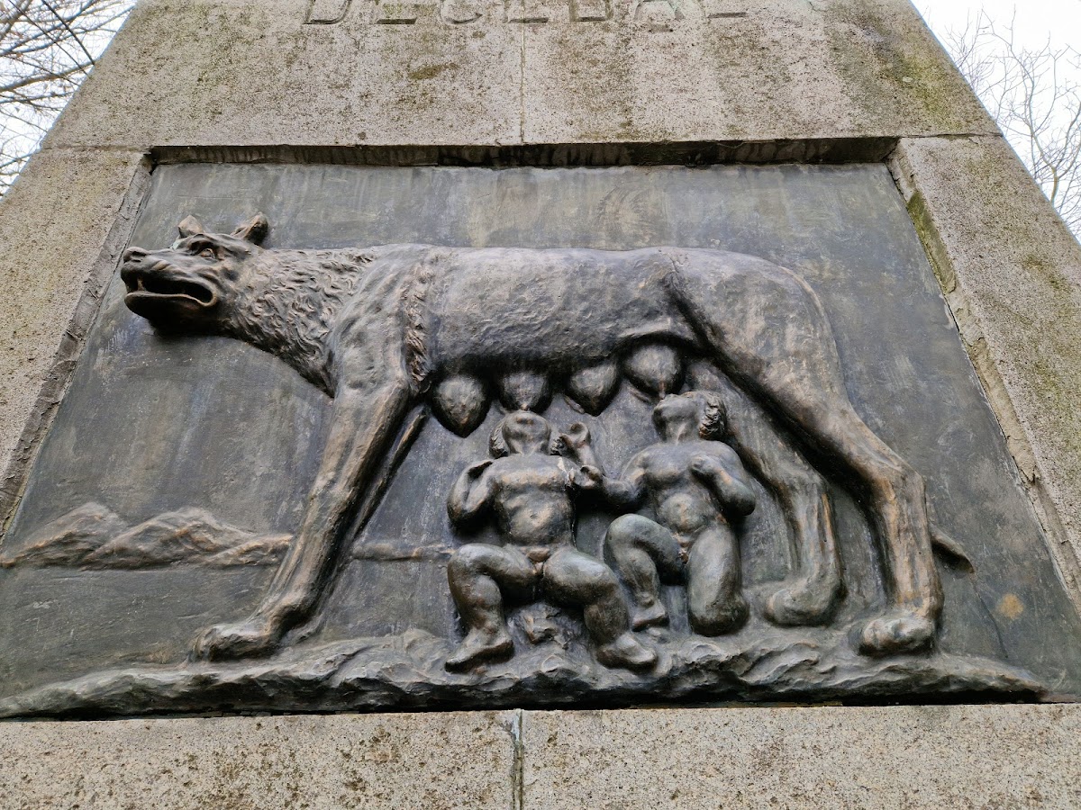Estatua de Decebal en el Parque de la Fortaleza - foto 5