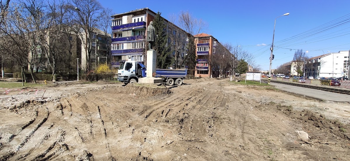 Statuia lui Dimitrie Cantemir - foto 4