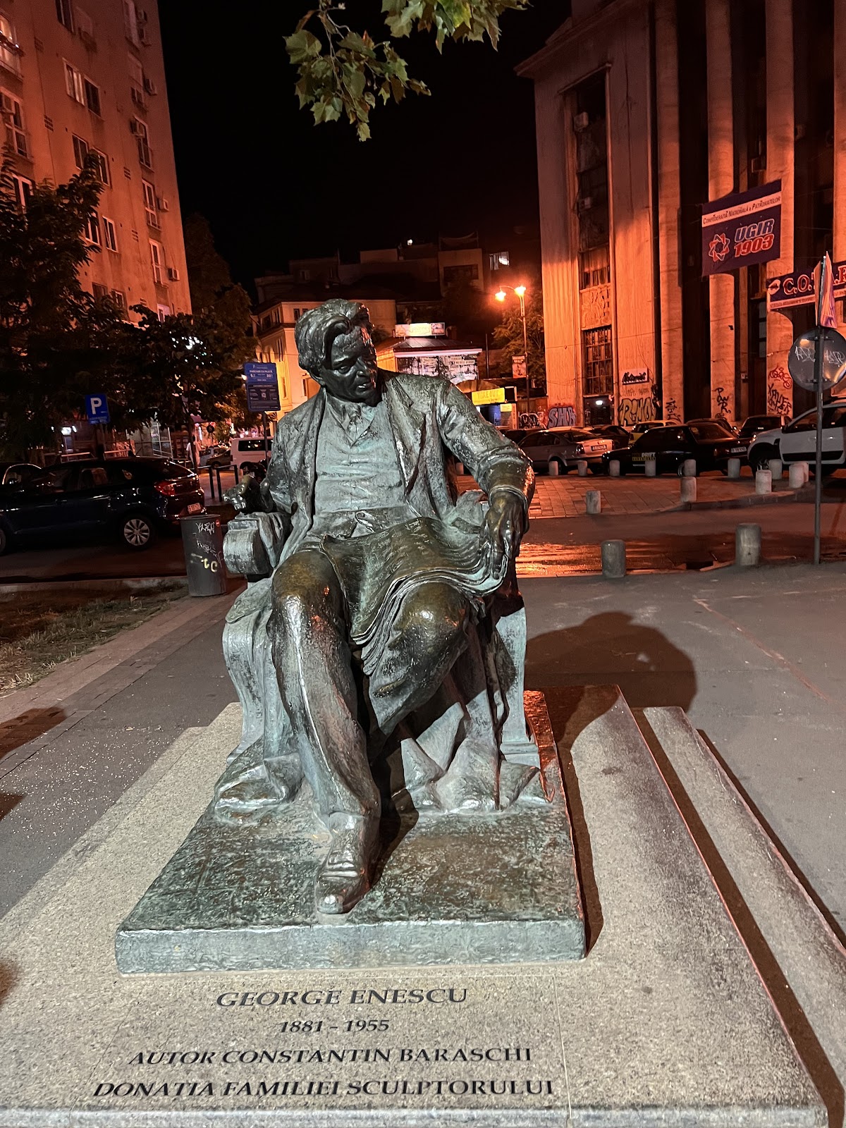 Statuia lui George Enescu - foto 2