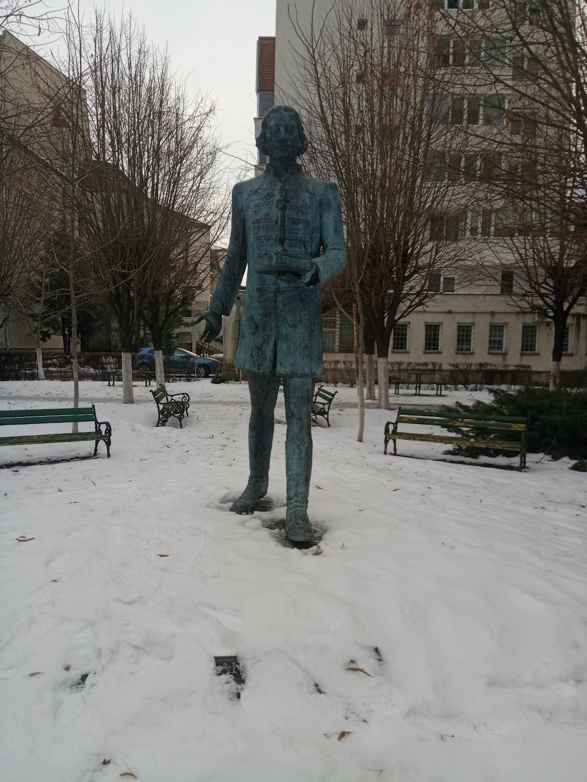 Statuia lui György Aranka din Târgu Mureș - foto 2