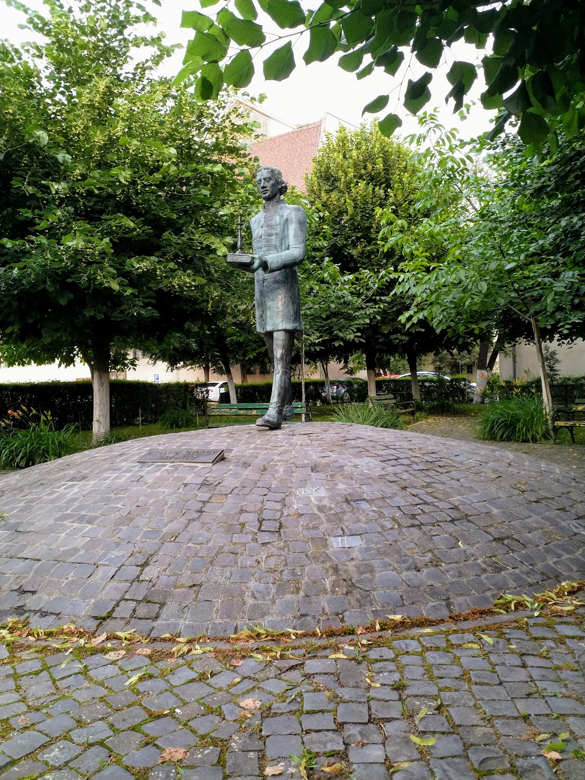 Statuia lui György Aranka din Târgu Mureș - foto 3