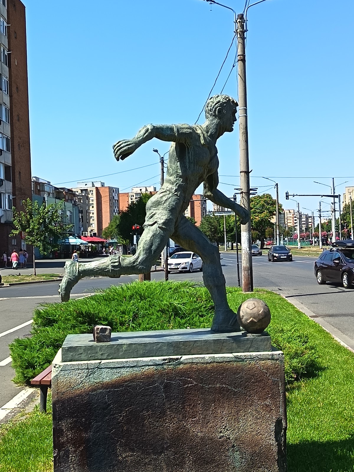 Statuia lui Iosif Petschovschi - foto 5