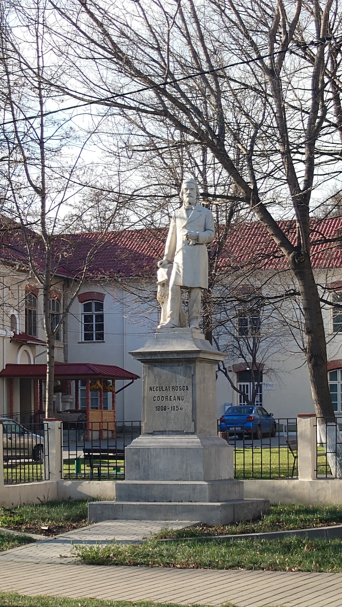 Statuia lui Nicolae Roşca Codreanu - foto 2