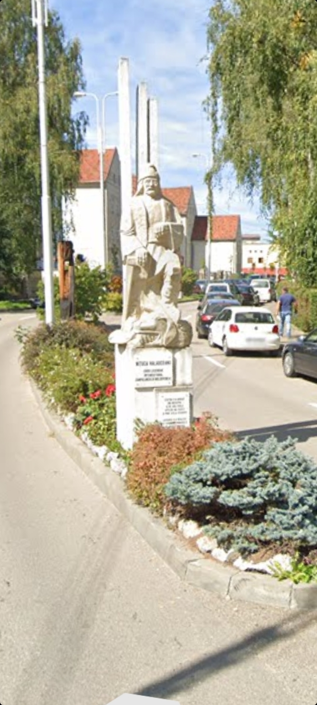 Statuia lui Niţucă Hălăuceanu - „eroul legendar” - foto 2