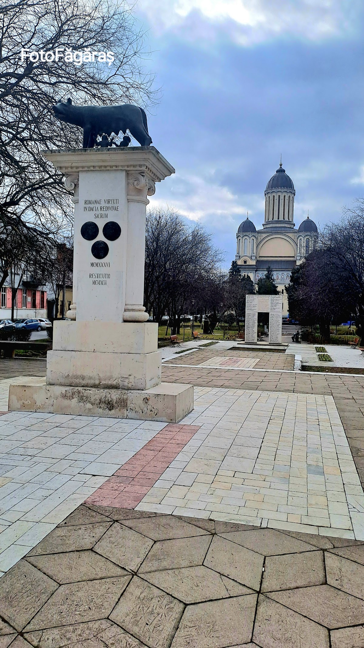 Statuia lui Vasile Lucaciu - foto 3