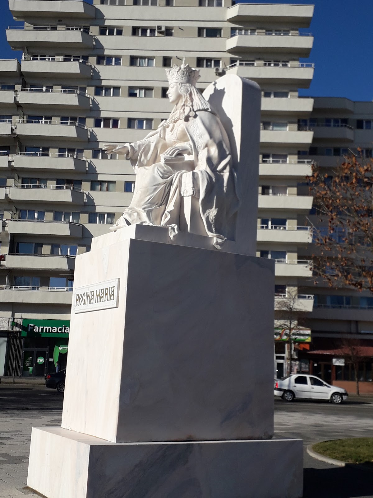 Statua della Regina Maria - foto 5