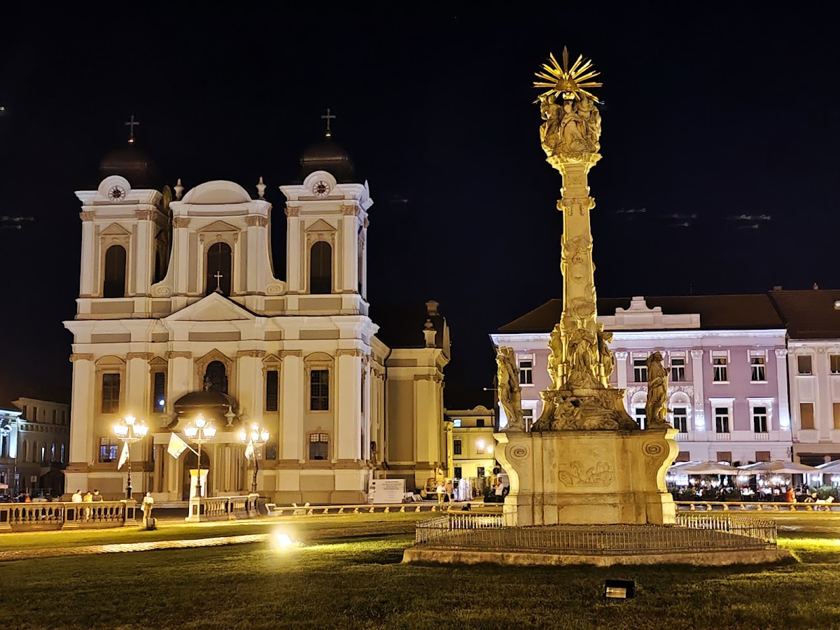 Statuia Sfânta Treime - foto 2