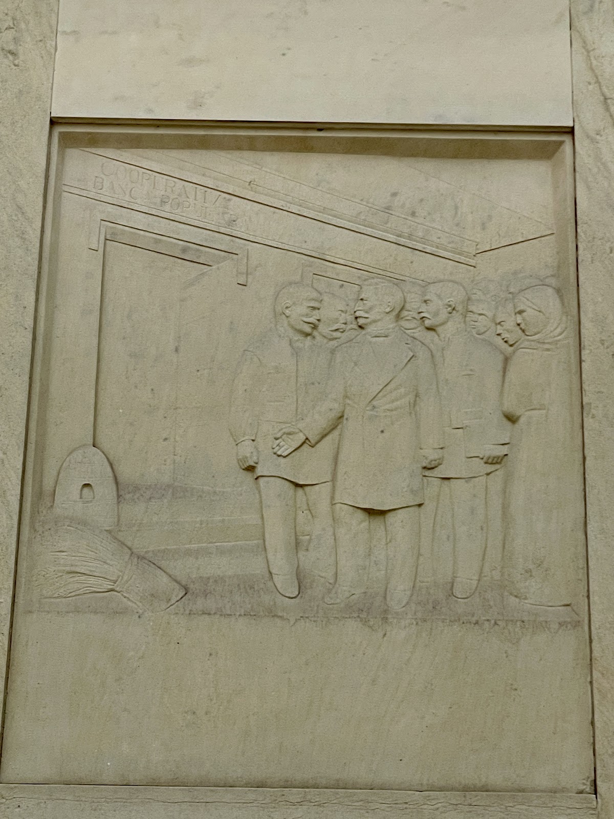 Statuia Spiru Haret - foto 3