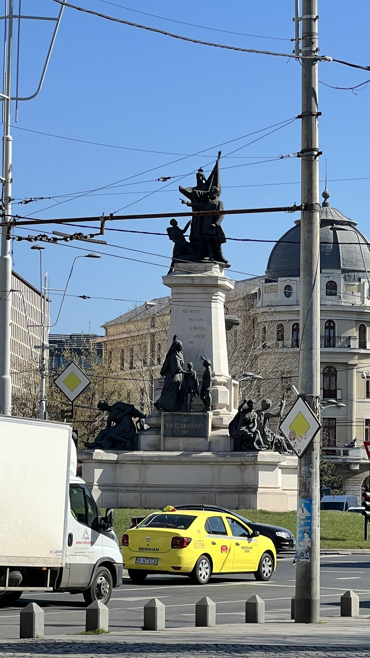 Statuia Spiru Haret - foto 5