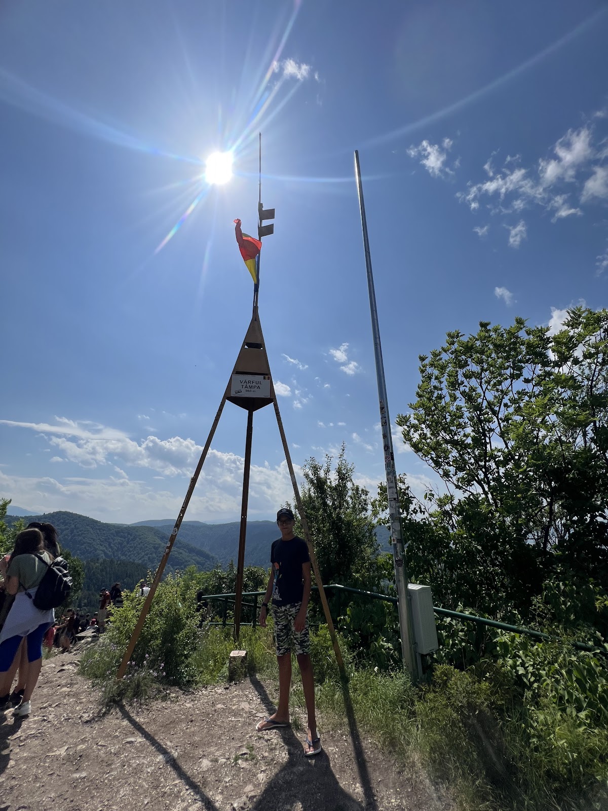 Le Drapeau de la Roumanie sur Tâmpa - foto 2