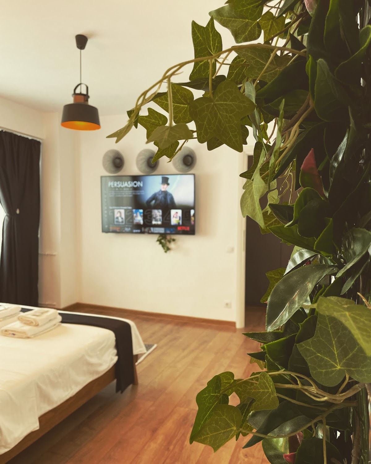 Studio 54 by MRG Apartments - Hotel Accommodation Timpuri Noi