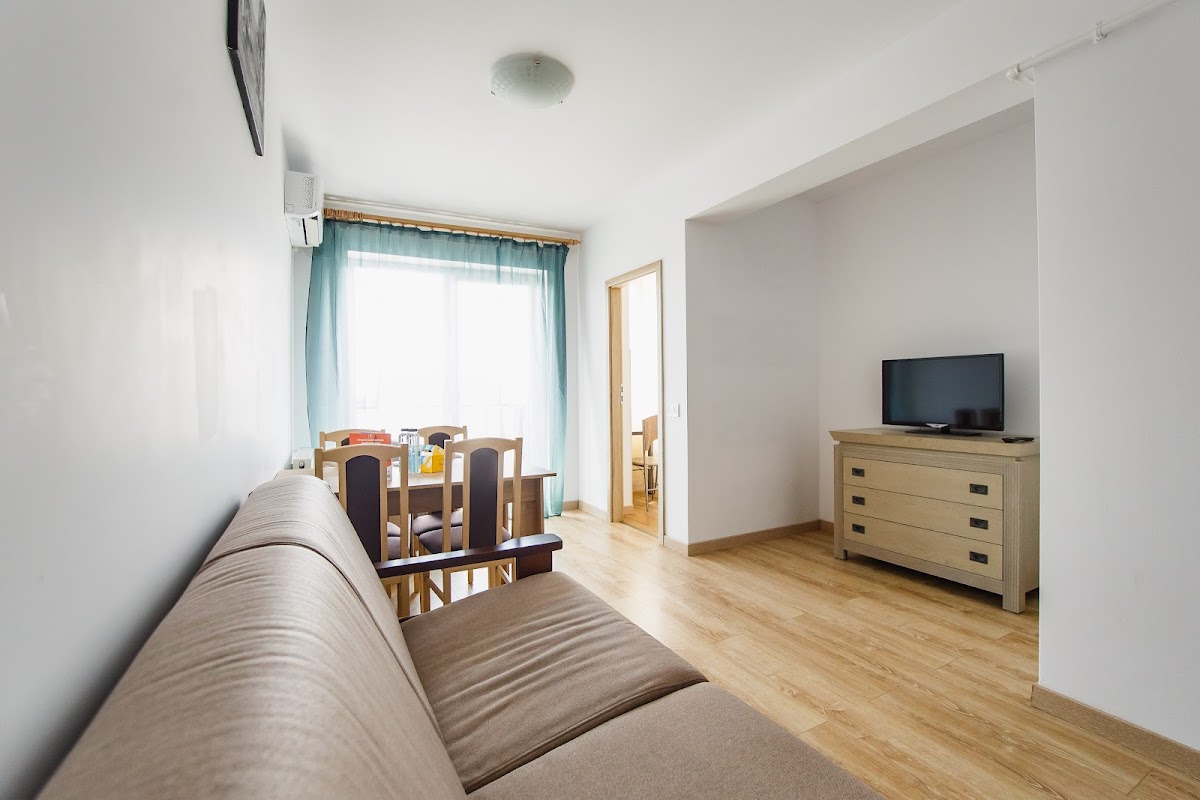 Sunny View 2 Bedroom Central Apartment by Cityhome