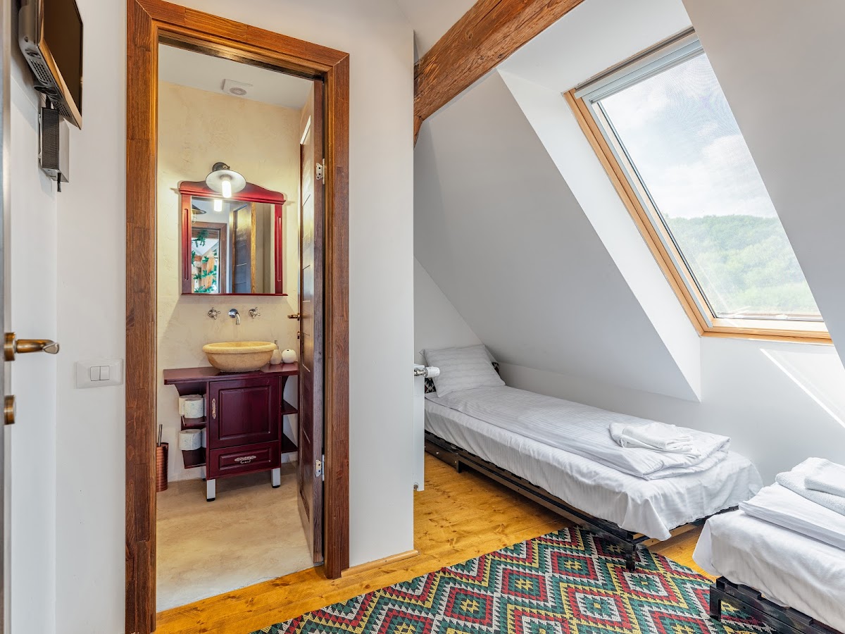 Șura Sasului - foto 5