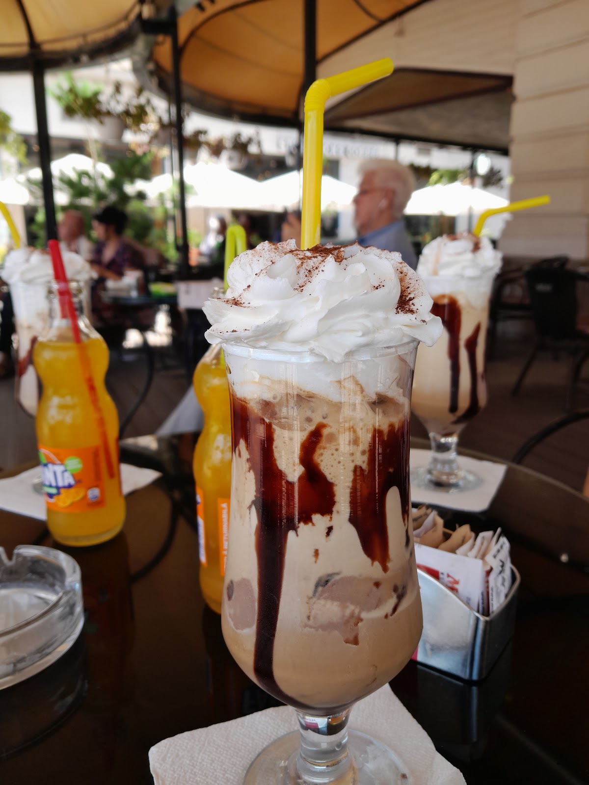 Symphony Caffe - foto 2